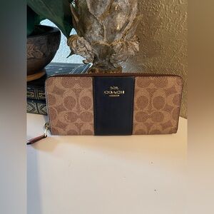 Coach Accordion Zip Around Signature Wallet in Midnight Blue/Brown